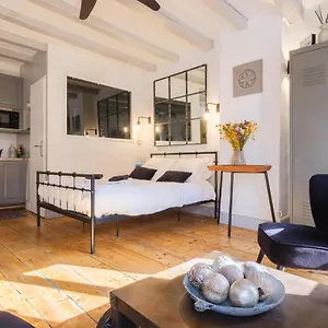 https://au-grey-dannecy-studio-cosy-au-cur-de-la-ville.hotels-rhonealpes.com