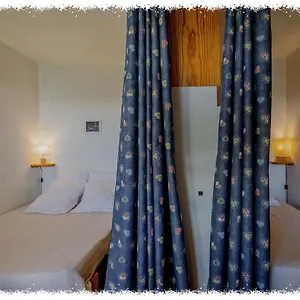 https://les-3-marmottes-les-arolles.hotels-rhonealpes.com